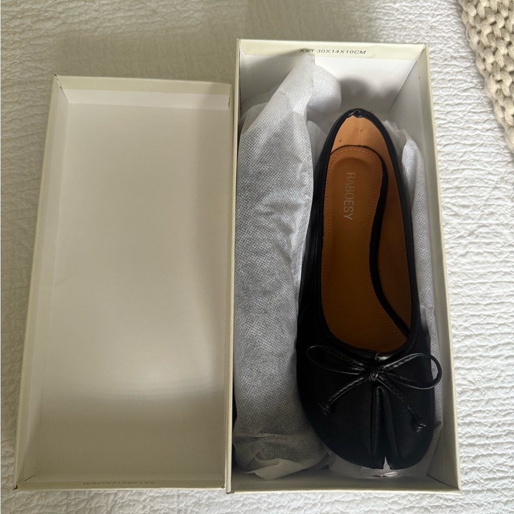 Black Women's Tabi Ballet Flats